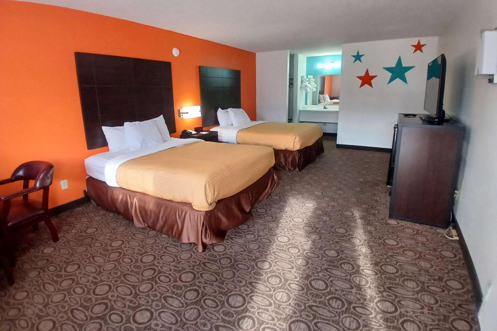 Howard Johnson By Wyndham Branson Theatre District المظهر الخارجي الصورة